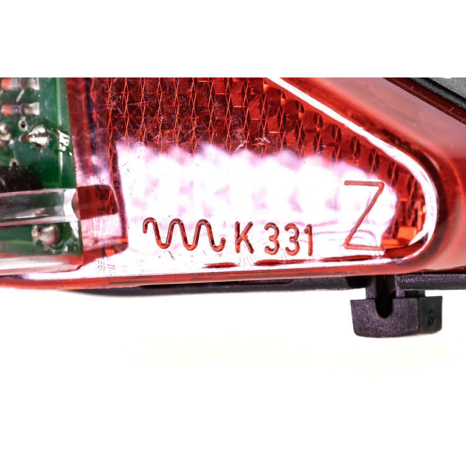 LED Fahrrad Rücklicht PROPHETE 5684 mit Standlicht Gepäckträger 80mm , 9,99  €